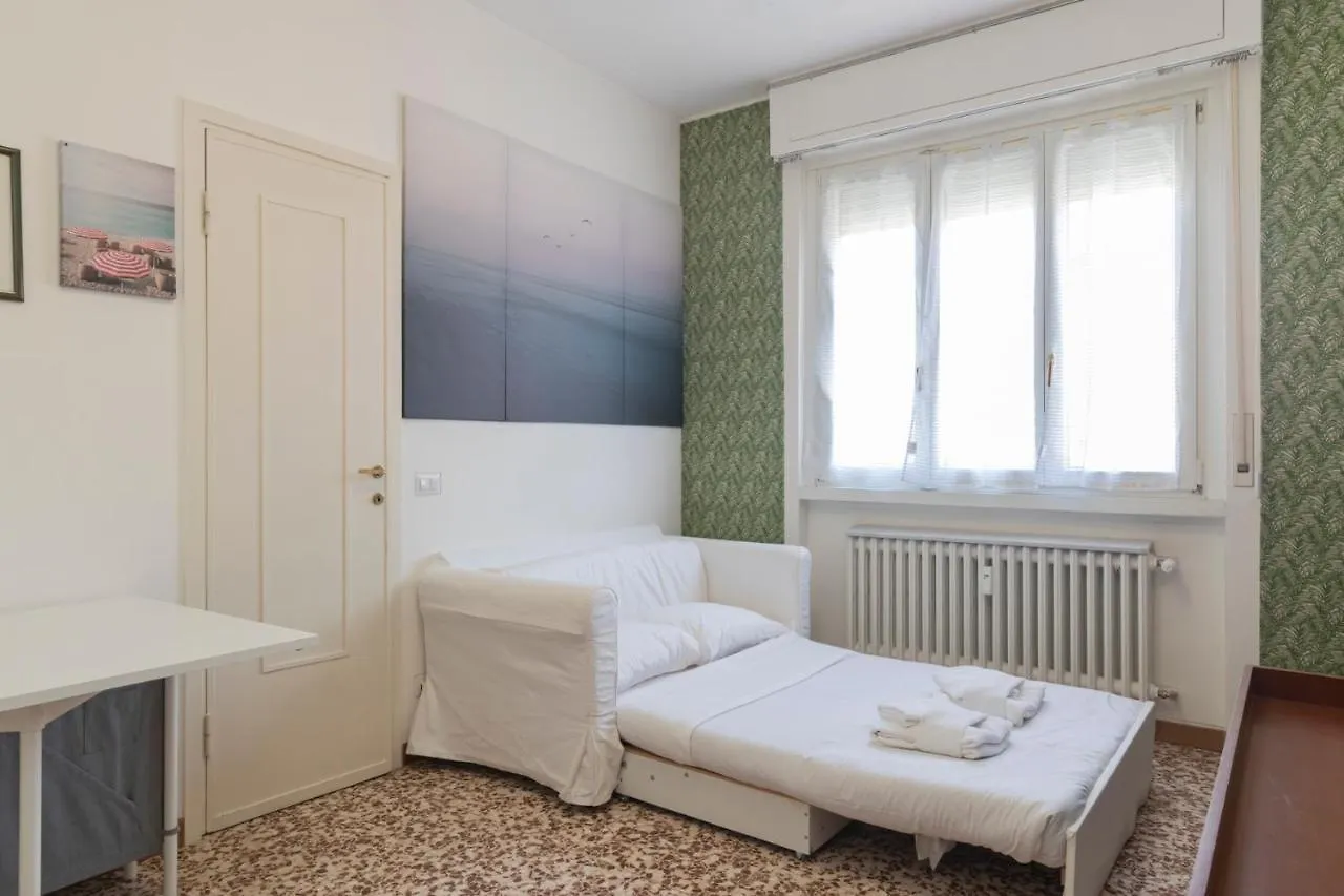 Apartment Bordighera Studio - Vicino Iulm / Naba - Wifi A.C. Milan Italy