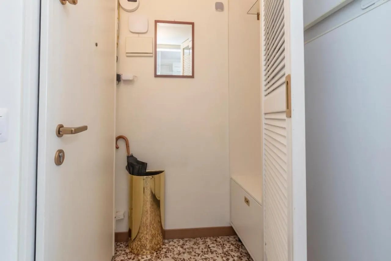 Bordighera Studio - Vicino Iulm / Naba - Wifi A.C. Milan Apartment
